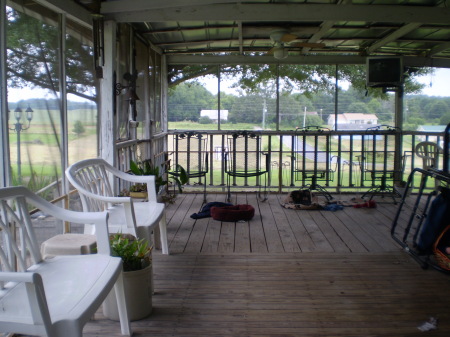 r&r the screen in porch