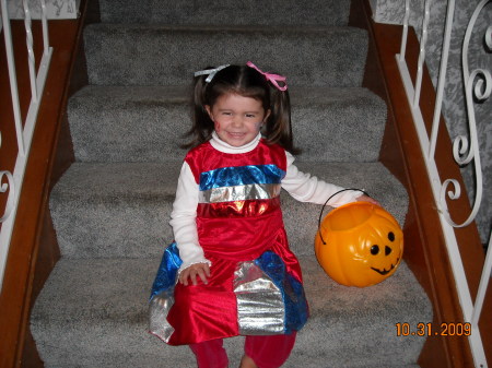 Aubrey - Halloween 2009 - Cheerleader