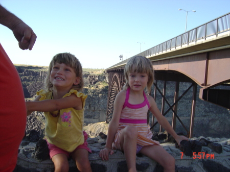 Twins at Twin Falls bridge