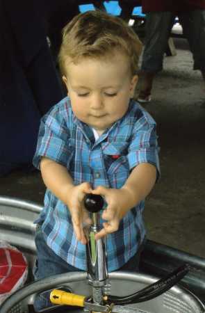 My son pumpin the keg!!