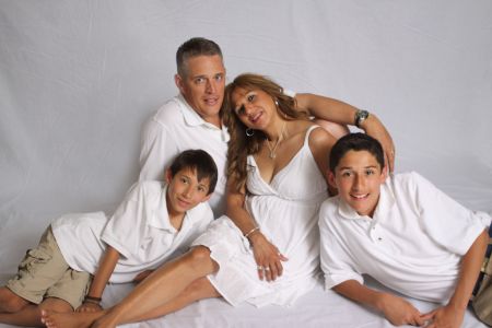 FAMILY PIC - MAY 2009