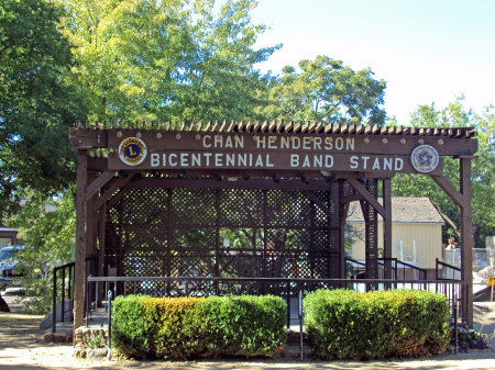 Chan Henderson Band Stand