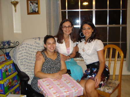 Lisa and two daughters, Jenny and Lisa Rae
