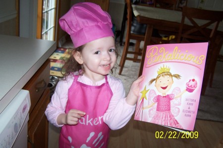 Darah and I making pink cupcakes