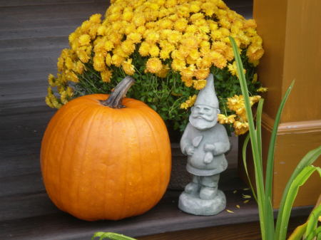 Fall at Merry Mount, guardian gnome