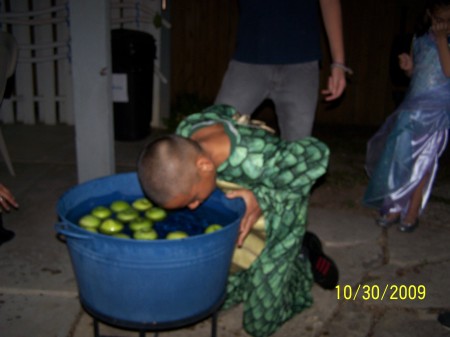 Aaron bobbing for Apples