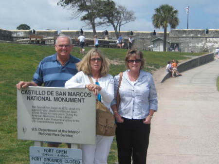 Lyn (husband) me and sister Peggy