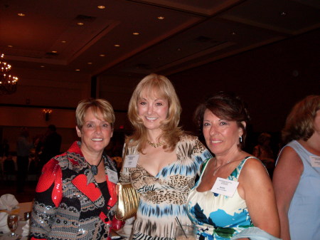 Janet Hughes, Janice Pawliw & Marie Malfa