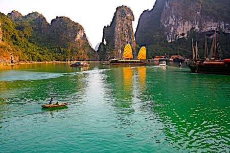 Ho Long Bay, Vietnam