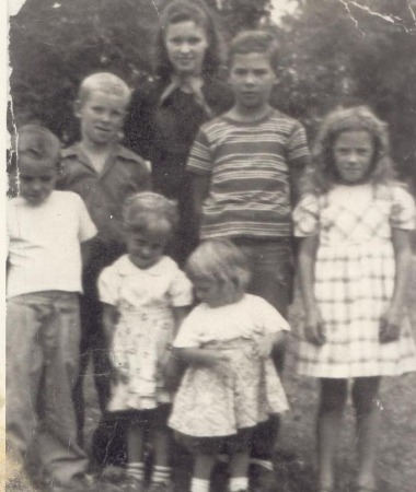 Me and my brothers and sisters 1951