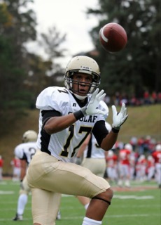 Johnnies%200033Casey catching ball St.J g