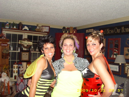 Halloween '09 with both sisters!