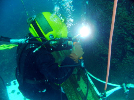 UNDERWATER WELDING, COXSAIN HOLE , HONDURAS