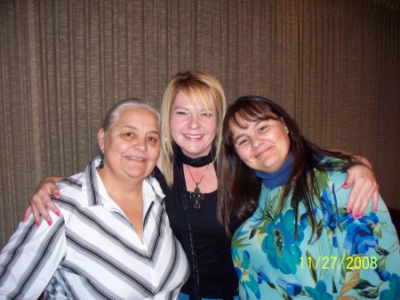 Mom, Jenny May, and Me Thanksgiving 2008