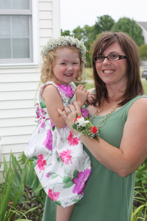 daughter and granddaughter at wedding