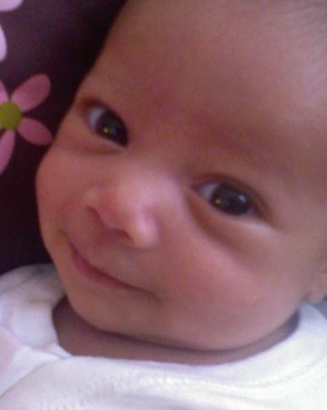 Sariya official first smile photo