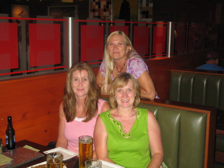 Me, Lisa and Lynnea 2009