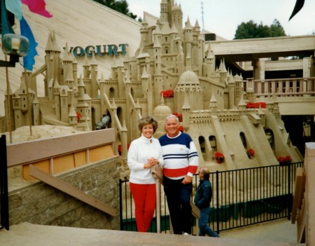 Christmas Sand castle at Flower Hill Mall