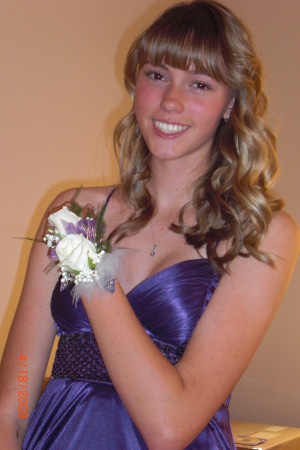 Michelle's first Prom '09