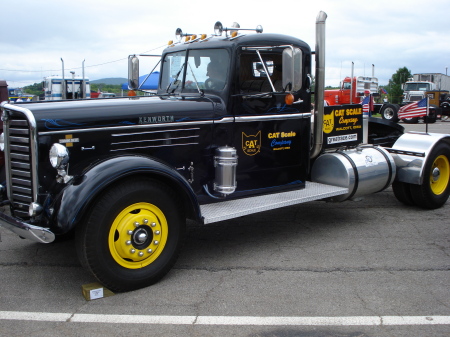 1939 Cat Scale  KW Great American Racing Truck