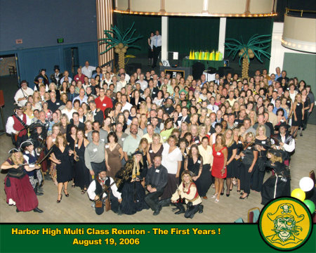 Largest Group of Harbor Alumni Yet!