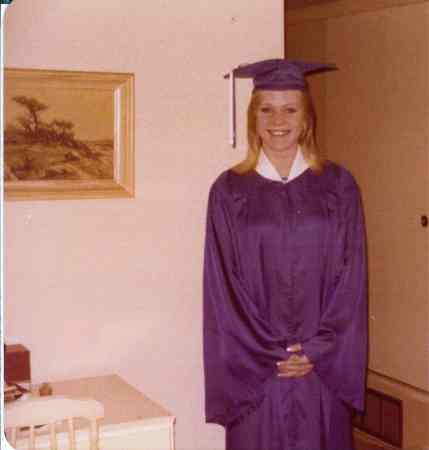 Linda Wood's Classmates profile album