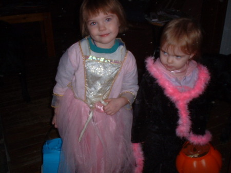 Grand kids, 2009 Halloween