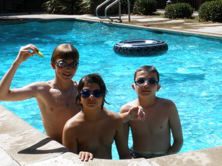 Jake and his freinds in the pool.
