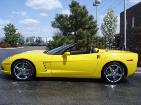 08 Yellow Corvette