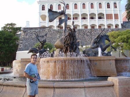 Doug in front of “Raices“ in Old San Juan