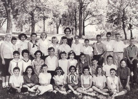 Gladstone Elementary Class Photo