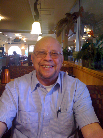 Tom at IHOP 06-2009