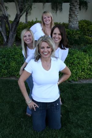 Dana and her 3 daughters