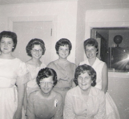 Graduating girls 1962