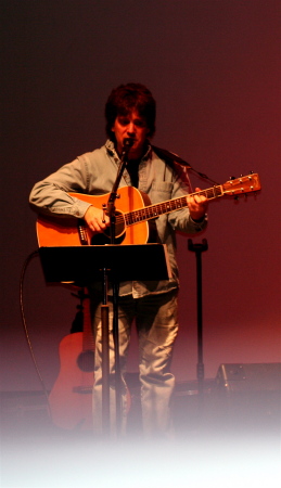 Tim performing in Gallup N.M. 12-16-08