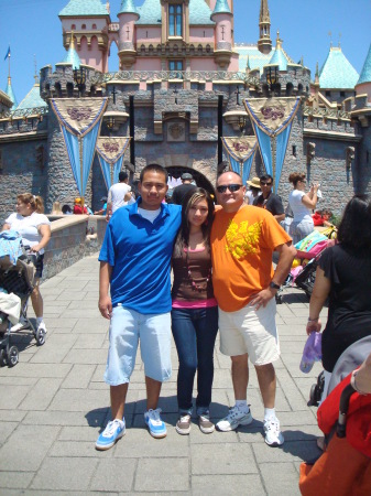 me and kids in disenyland on 05-23-09