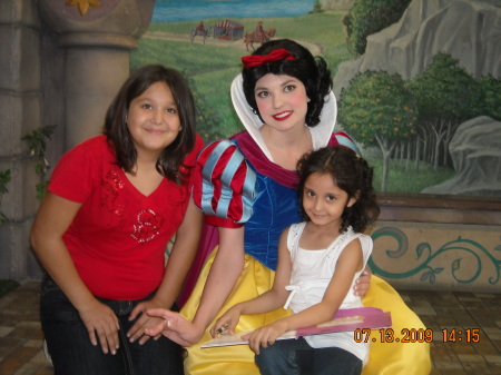 Vallerie, Snow White and Leilani