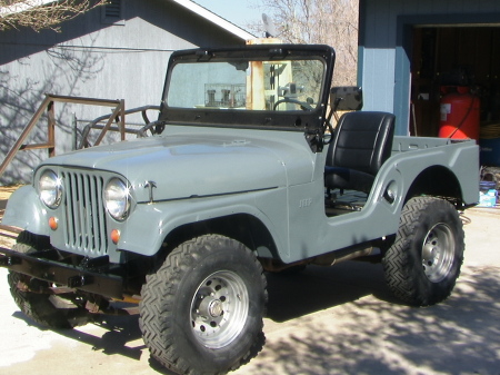 1969 CJ5 225 Dauntles V6