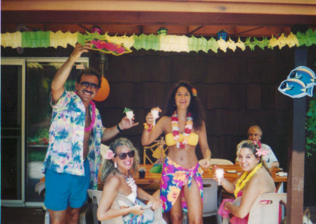 Luau 90's