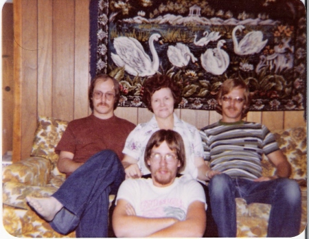 Mom and brothers (1976)