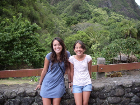 Tina and Lisa at Iao Valley State Park