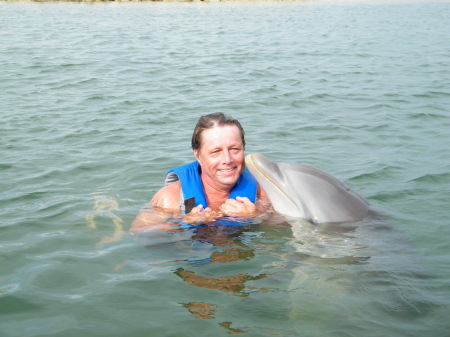 dolphin cove grandcayman april 2009