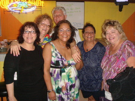 Linda, Shelia, Cathy, Mike, Cindy & Linda