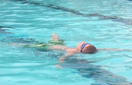 keep on swimmin"