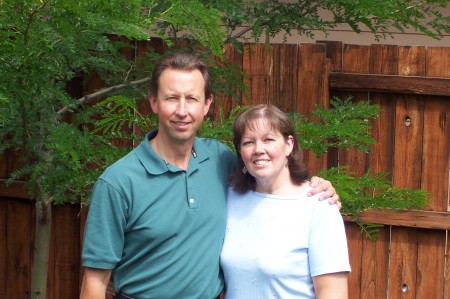 Dan & Kathy in Kelli's backyard