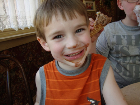 ice cream at Dollywood