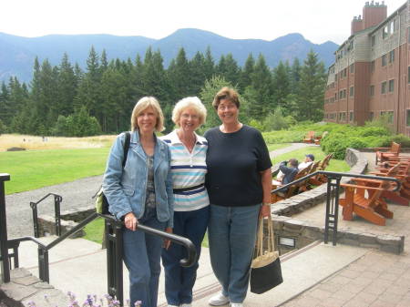 Janet, Bonnie and Barbara in Oregon 2009