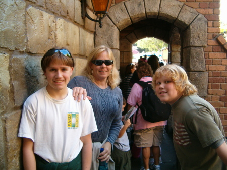 Disneyland '09     Brian, me & Mark