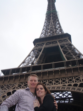 Eiffel Tower Love Birds