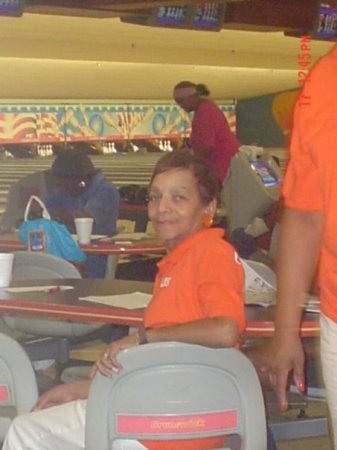 M y Mom Bowling league